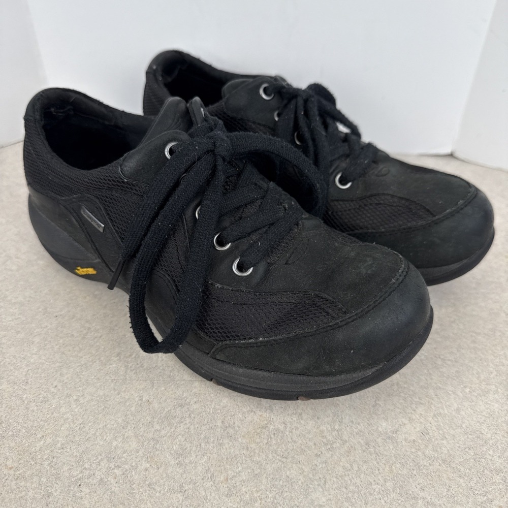 Womens Dansko Black Walking Hiking Waterproof Lace Up Shoe Size 37 Vibram